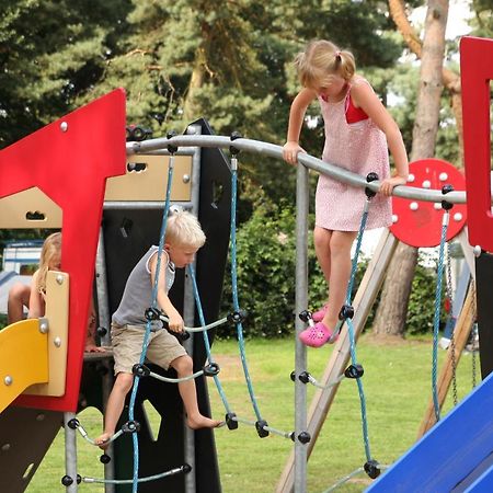 Lodge 6 Personen Camping De Molenhof Reutum Ngoại thất bức ảnh